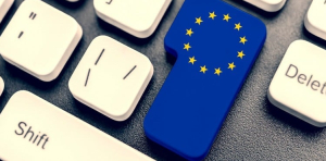 ΓΣΕΕ: Η ψήφιση της οδηγίας για τις ψηφιακές πλατφόρμες εξασφαλίζει πολλαπλά εργασιακά δικαιώματα