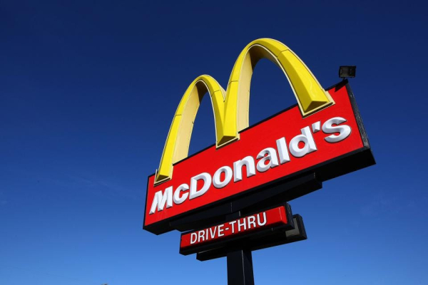 Πρόστιμο σε πρώην CEO των McDonald's για παραπλάνηση επενδυτών
