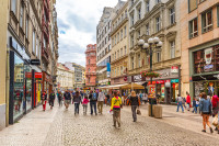 Τσεχία: Οι πολίτες βγήκαν για ψώνια στα εμπορικά καταστήματα για πρώτη φορά το 2021