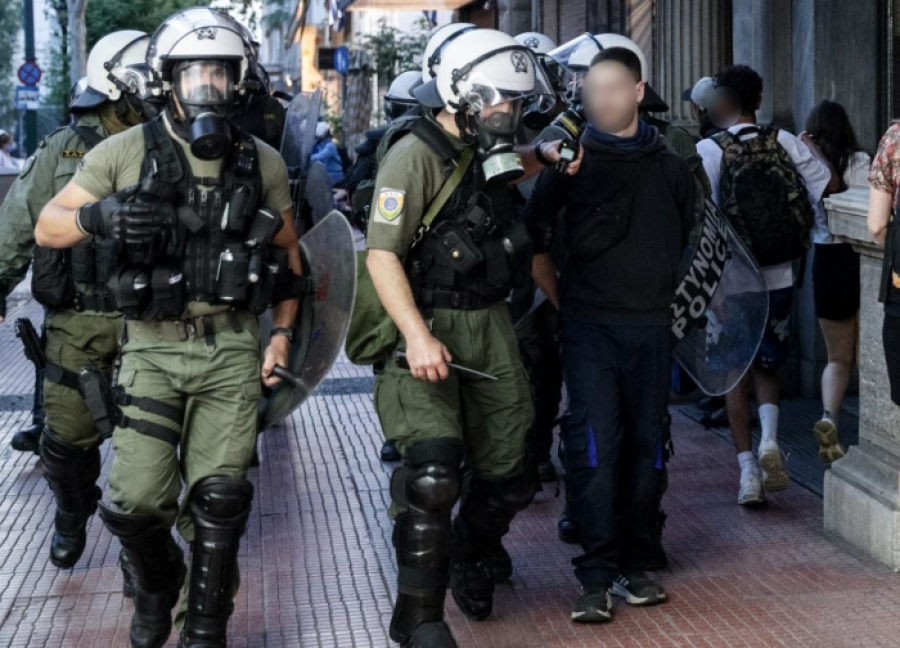 Ναυάγιο στην Πύλο: Δίωξη κακουργηματικού χαρακτήρα στους 21 συλληφθέντες της διαδήλωσης στην Αθήνα