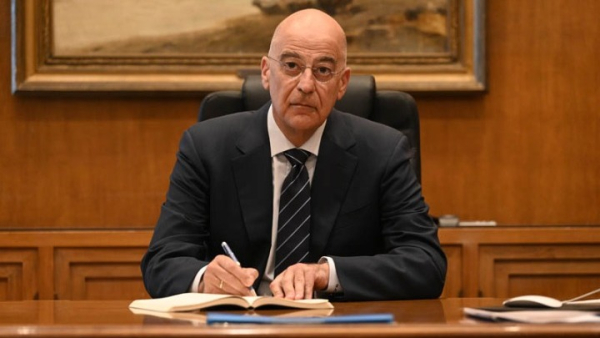 Δένδιας: Αύξηση του πτητικού επιδόματος χειριστών εναερίων μέσων πυρόσβεσης