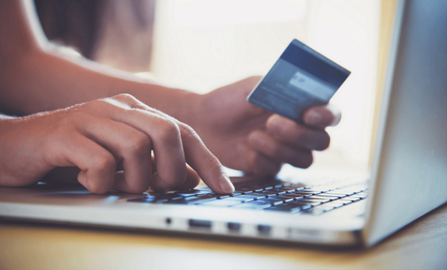 ΤτΕ: Οι αλλαγές στην αγοραστική συμπεριφορά και οι νέες συνήθειες πληρωμών των καταναλωτών