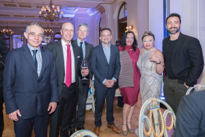 Εγκαινιάστηκε η πρώτη απευθείας πτήση από Σαγκάη προς Αθήνα