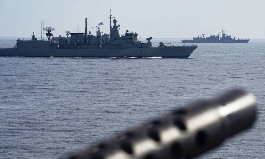 Μαξίμου: Τι συζητήθηκε στην σύσκεψη για τις νέες φρεγάτες