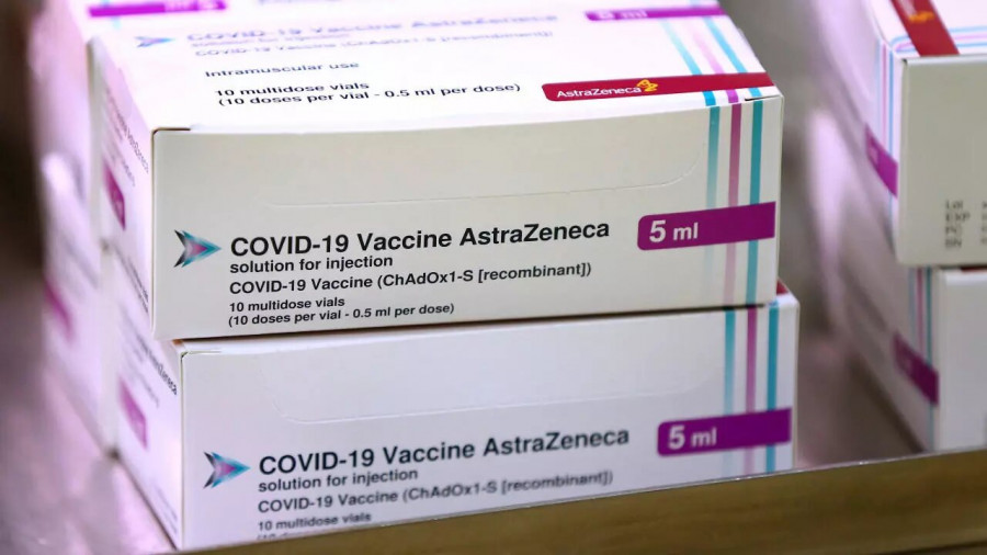Αλλαγή "πλεύσης" στη Bρετανία για το εμβόλιο της AstraZeneca