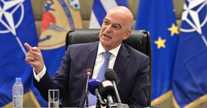 Δένδιας: Θητεία μόνο στο στρατό ξηράς, κατάργηση 1ης Στρατιάς, αυξήσεις στους στρατεύσιμους