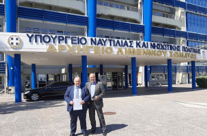 Από τα αριστερά προς τα δεξιά: Κώστας Καρδαράς, Διευθυντής της Διεύθυνσης Security &amp; Integrated Systems της Intracom Telecom &amp; Γιάννης Πούλος, Αναπληρωτής Γενικός Διευθυντής Τομέα Υπηρεσιών της Intracom Telecom