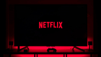 Netflix: Λανσάρει νέα φθηνότερη έκδοση, αλλά με διαφημίσεις