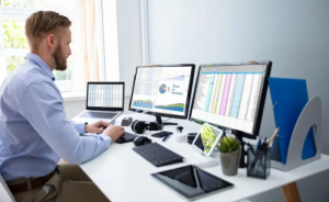 IDC: Εήσια αύξηση 9,6% στην παγκόσμια αγορά ηλεκτρονικών υπολογιστών το 4ο τρίμηνο του 2025