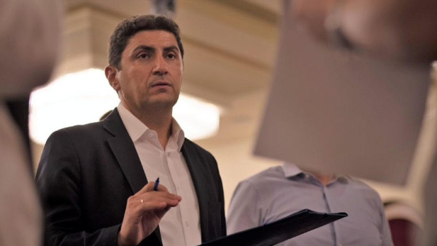 Αυγενάκης: «Ελάτε σε διάλογο», κάλεσε τους κινητοποιούμενους του πρωτογενούς τομέα