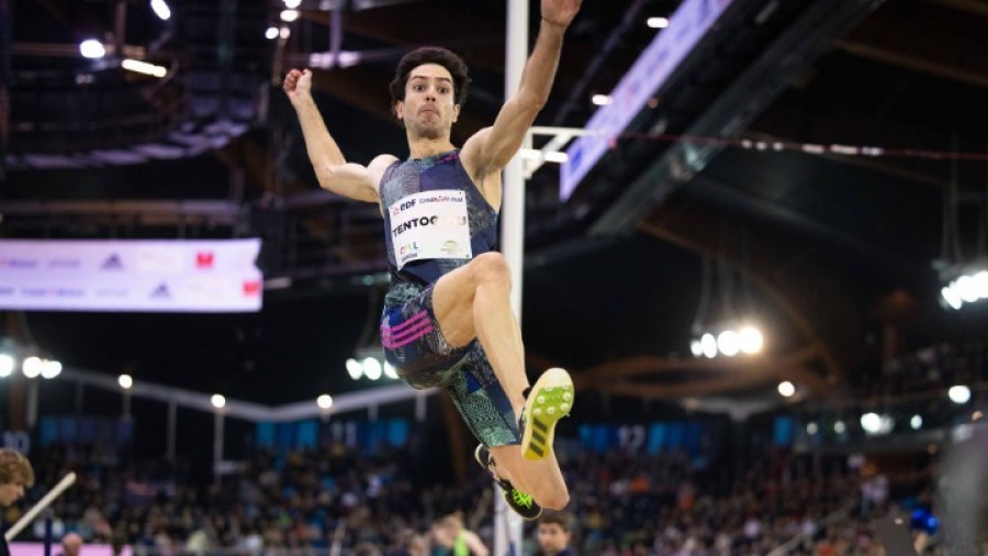 Σε δημοπρασία τα παπούτσια του Τεντόγλου για τα παιδιά της Τουρκίας, αποκάλυψε ο προπονητής του