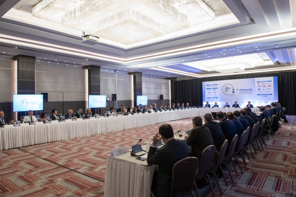 «THE GREEKS ARE BACK», για να προσελκύσει η Ελλάδα ξένες επενδύσεις