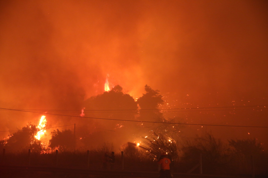 Μεγάλη πυρκαγιά στην περιοχή Συκά της Φθιώτιδας