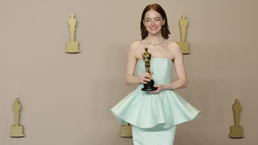 Οσκαρ: Σάρωσε η ταινία Οπενχάιμερ με 7 αγαλματίδια - Στην Έμα Στόουν το βραβείο Α` Γυναικείου Ρόλου