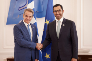 Συνάντηση του πρωθυπουργού με τον υπουργό Βιομηχανίας και Προηγμένης Τεχνολογίας των ΗΑΕ