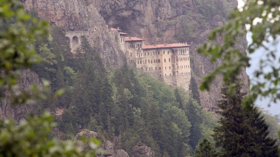 Οι τουρκικές Aρχές έδωσαν άδεια για Θεία Λειτουργία στην Παναγία Σουμελά Τραπεζούντας στα «Εννιάμερα της Παναγίας»