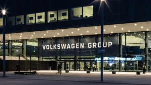 Η κρίση των τσιπ “χτυπά” τη Volkswagen - Αναστολή παραγωγής Golf και Tiguan