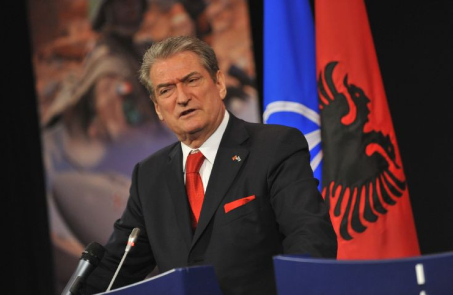 Αλβανία: Ο πρώην πρόεδρος και πρωθυπουργός Μπερίσα τέθηκε υπό κράτηση κατ' οίκον