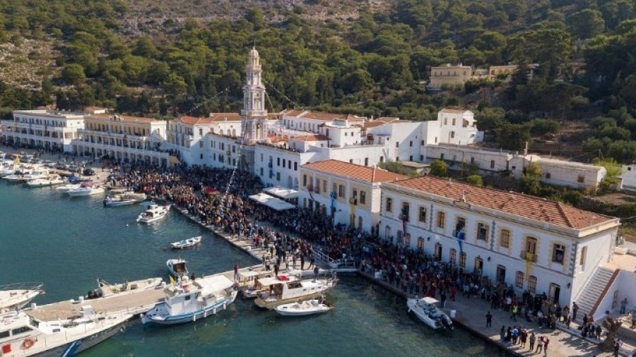 Ποια είναι τα νησιά στα οποία θα μειωθεί κατά 30% ο ΦΠΑ - Πίνακας