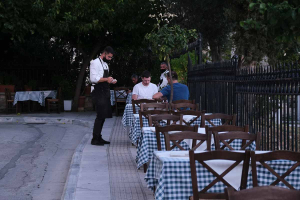 Στάση εργασίας από τους εργαζομένους σε εστίαση - τουρισμό