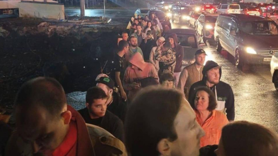 Ρωσία: Ουρές χιλιομέτρων από αυτοκίνητα στις οδικές συνοριακές διαβάσεις