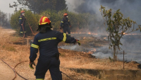 Πυροσβεστική: Βελτιωμένη εικόνα στα μέτωπα των πυρκαγιών σε Αχαΐα, Πρέβεζα, Χίο και Ζάκυνθο