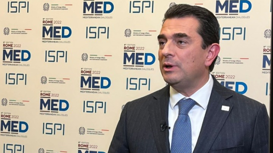 Σκρέκας στο Bloomberg: «Δεν μπορούμε να επιτρέψουμε στη Ρωσία να χειραγωγήσει την αγορά ενέργειας»