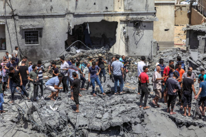 Οι νεκροί στη Γάζα έχουν φθάσει τους 7.650 και στη Δυτική Όχθη τους 111