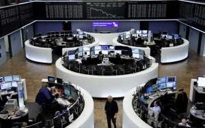 Ευρωπαϊκά χρηματιστήρια: Πτώση σημειώνουν οι μετοχές στο ξεκίνημα των συναλλαγών