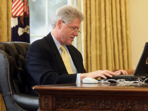 ΗΠΑ: Σήμερα η κατάθεση του Μπιλ Κλίντον για την εμπλοκή του στην υπόθεση Έπστιν