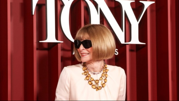 Η Άννα Γουίντουρ αποχωρεί από το περιοδικό Vogue έπειτα από σχεδόν 40 χρόνια