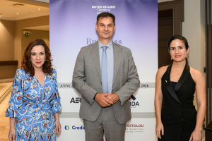 Από αριστερά: Άννα Καλλιάνη, Πρόεδρο του Ελληνοβρετανικού Εμπορικού Επιμελητηρίου, Χάρης Θεοχάρης, Υφυπουργός Εξωτερικών και Εβίτα Σουρή, Επικεφαλής του Εμπορικού Τμήματος της Βρετανικής Πρεσβείας στην Αθήνα