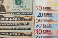 Συνάλλαγμα: Το ευρώ υποχωρεί 0,09%, στα 1,1667 δολάρια