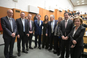 Σ. Ζαχαράκη: Με 12 εκατ. ευρώ χρηματοδοτείται η αναβάθμιση υποδομών και εξοπλισμού στο Αρεταίειο και στο Αιγινήτειο