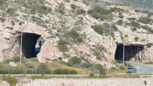 «Τρύπες Καραμανλή»: Παραδίδονται και τα δύο ρεύματα κυκλοφορίας