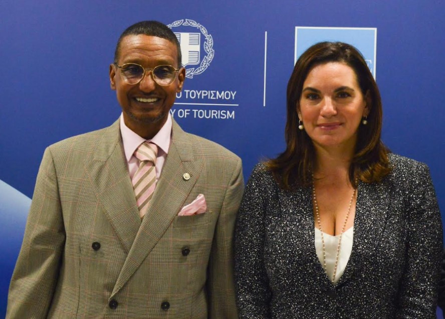 Η κ. Κεφαλογιάννη και ο Πρέσβης του Κουβέιτ Μανσούρ Σάαντ Αλολαϊμι