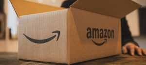 Νέα ερωτήματα για τις συνθήκες εργασίας στις αποθήκες της Amazon εγείρει νέα έρευνα