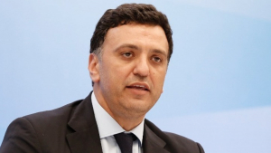 Κικίλιας: Θα δεχθούμε Έλληνες ομογενείς και Ουκρανούς πρόσφυγες