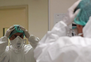 Σε πόλη της Ιταλίας τέθηκαν σε αναστολή 177 υγειονομικοί-αρνητές των εμβολίων