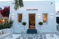Louis Vuitton: «Πληγωμένη» αλλά ακόμη κερδοφόρα στην Ελλάδα