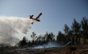 Πολύ υψηλός κίνδυνος πυρκαγιάς αύριο σε 11 περιφέρειες