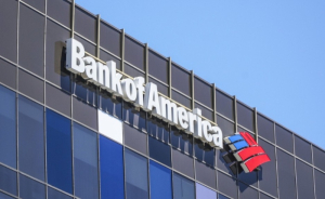 Bank of America: Αύξηση κερδών στο β' τρίμηνο λόγω αγοραστικής αστάθειας