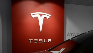 Tesla: Σε χαμηλό άνω των 2 ετών η μετοχή με νέα &quot;βουτιά&quot; 4%