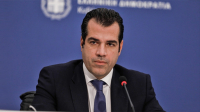 ΠΑΣΟΚ: «Ο Πλεύρης είχε ιδρύσει σωματείο το 2012 με τους γιατρούς που κατηγορούνται για τον θάνατο Μαζωνάκη» - «Σπέκουλα» απαντά ο υπουργός