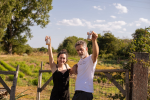 ΟΙ δημιουργοί της επιχείρησης Κώστας Παπάζογλου και η Αγγελική Δράκου