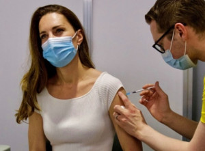 Κέιτ Μίντλετον: Έκανε την πρώτη δόση του εμβολίου κατά του κορονοϊού