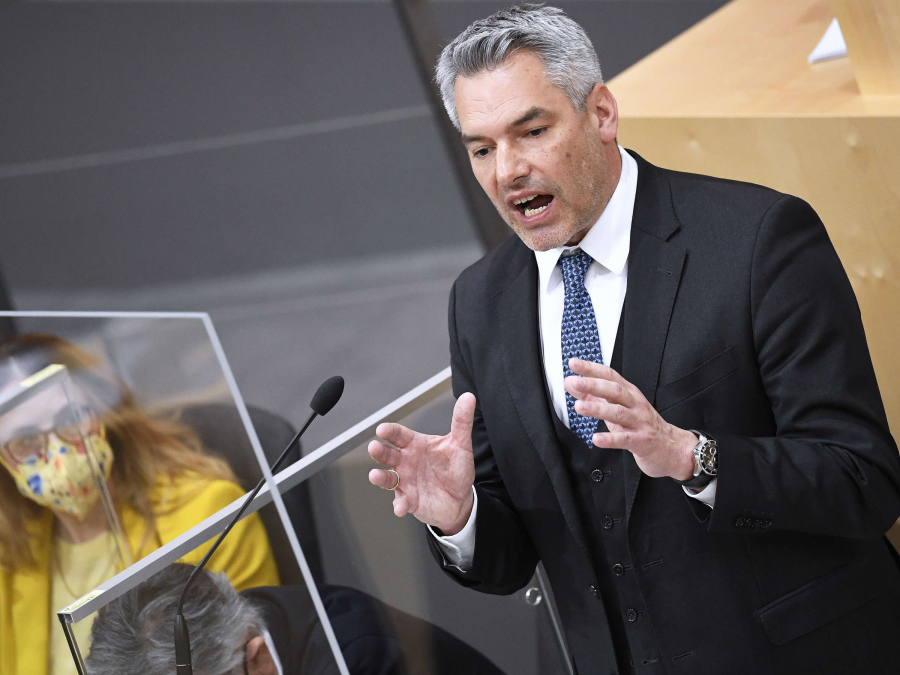 Νεχάμερ: Αμεση, ανοιχτή και σκληρή η συνομιλία με Πούτιν