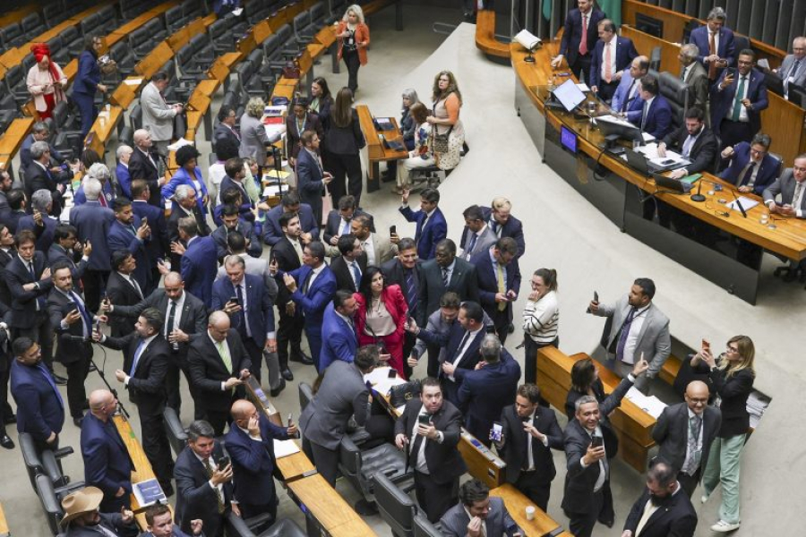Βραζιλία: Θεσμοθετεί τις δύο ημέρες ξεκούρασης την εβδομάδα και τη μείωση των ωρών εργασίας