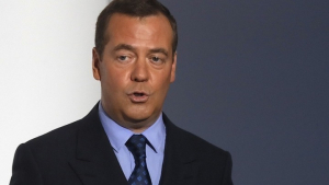 Μεντβέντεφ: Κίνδυνος για παγκόσμια πυρηνική καταστροφή οι προμήθειες όπλων στο Κίεβο