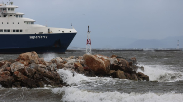 Ραφήνα: Απαγορευτικό απόπλου Πέμπτη και Παρασκευή λόγω ανέμων -Τροποποιήσεις δρομολογίων